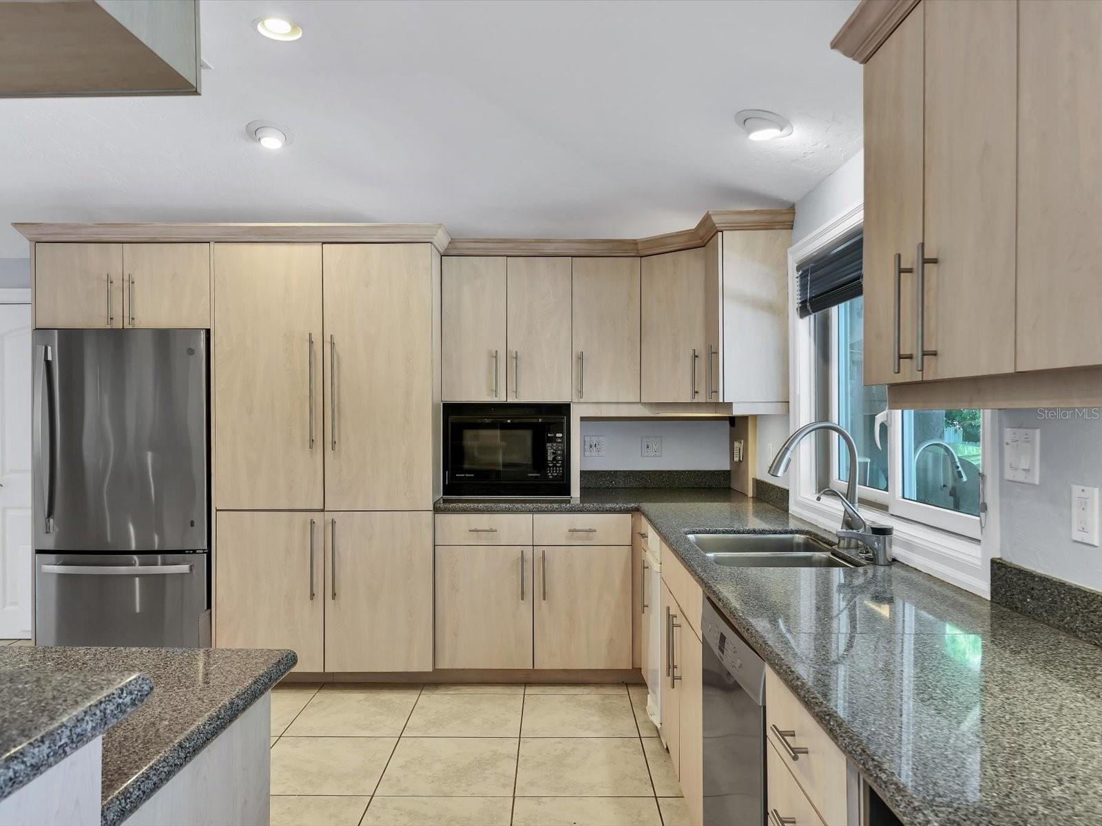 Image 10 of 39 For 3424 Tanglewood Drive