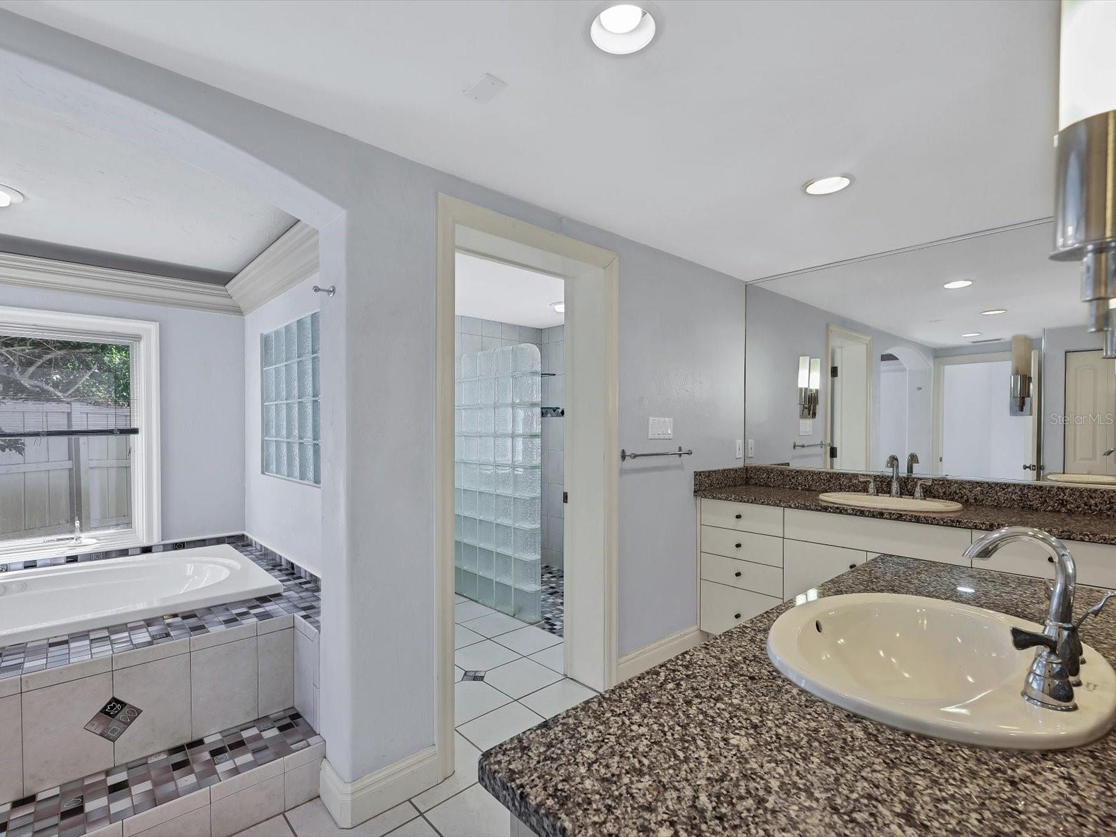 Image 16 of 39 For 3424 Tanglewood Drive