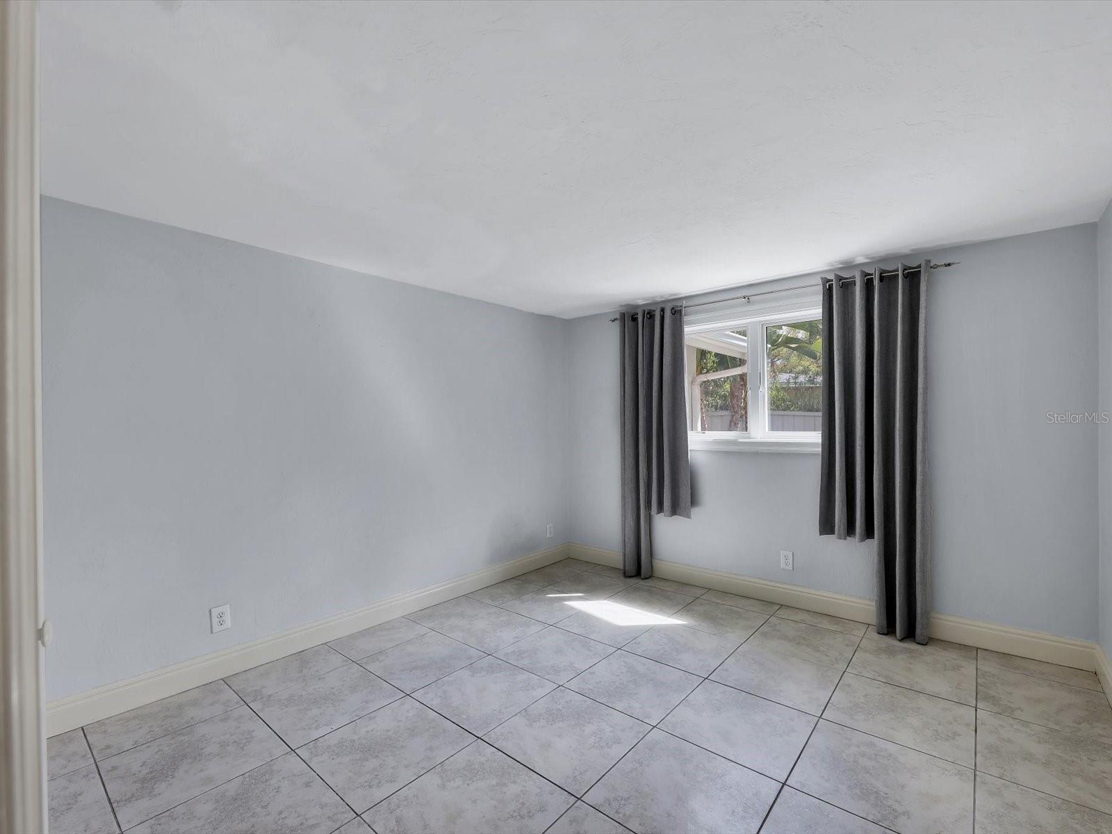Image 23 of 39 For 3424 Tanglewood Drive