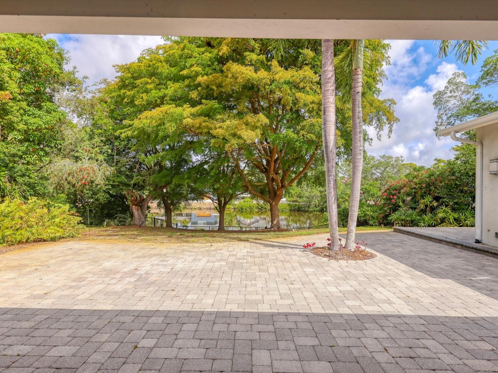 Image 30 of 39 For 3424 Tanglewood Drive