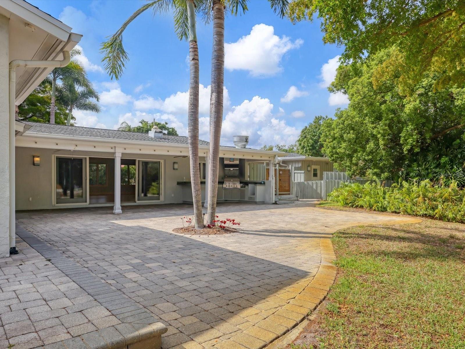 Image 31 of 39 For 3424 Tanglewood Drive