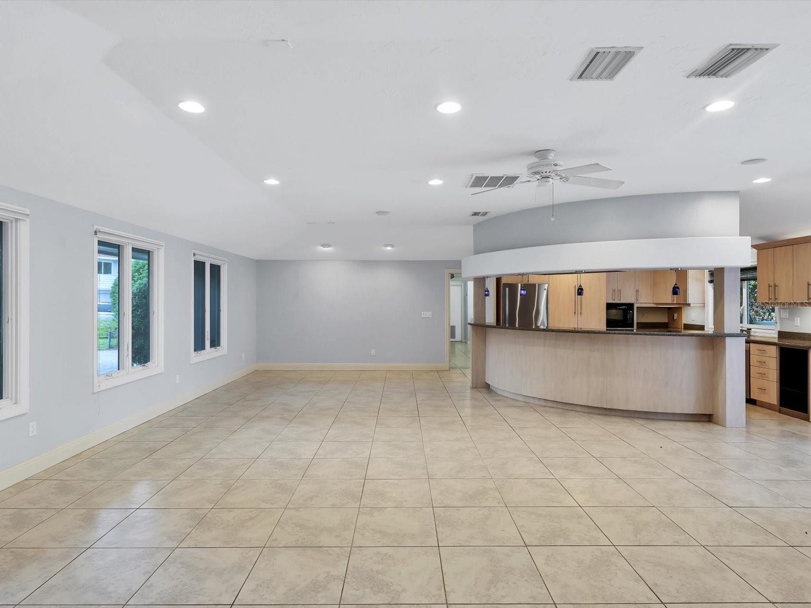 Image 4 of 39 For 3424 Tanglewood Drive