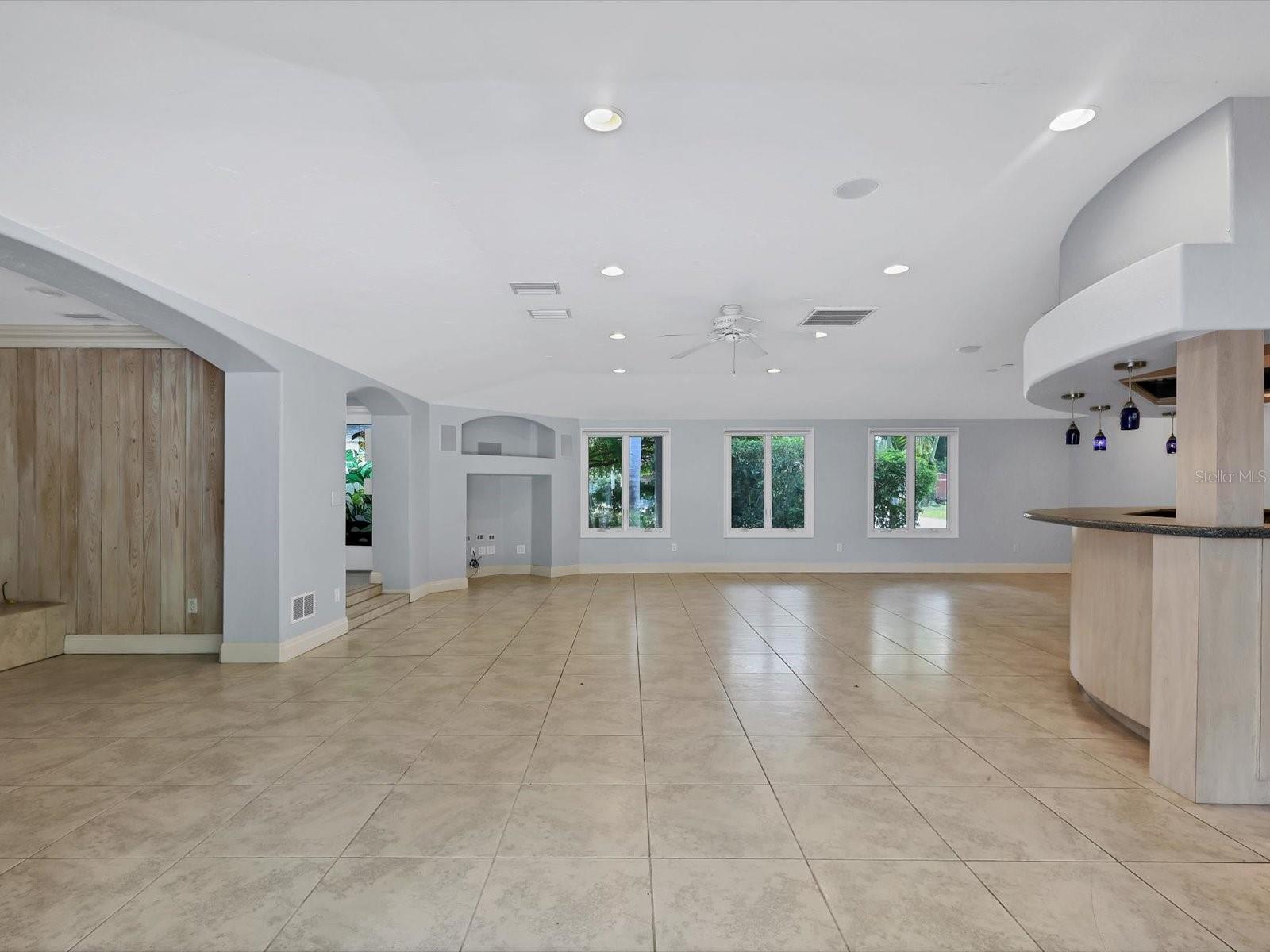 Image 6 of 39 For 3424 Tanglewood Drive