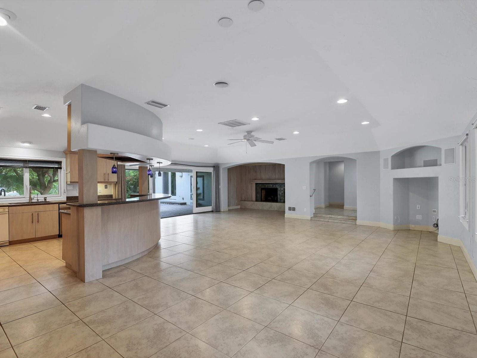 Image 7 of 39 For 3424 Tanglewood Drive