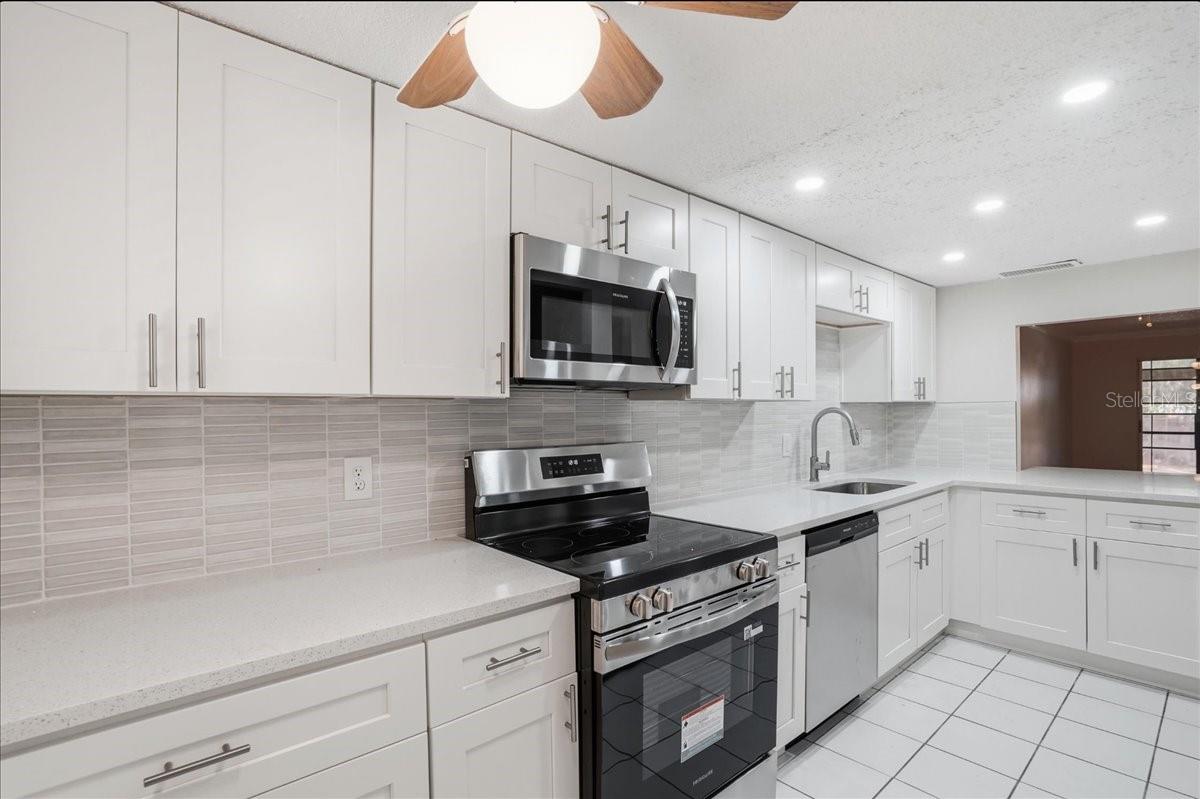Image 16 of 30 For 3700 Osprey Avenue 115