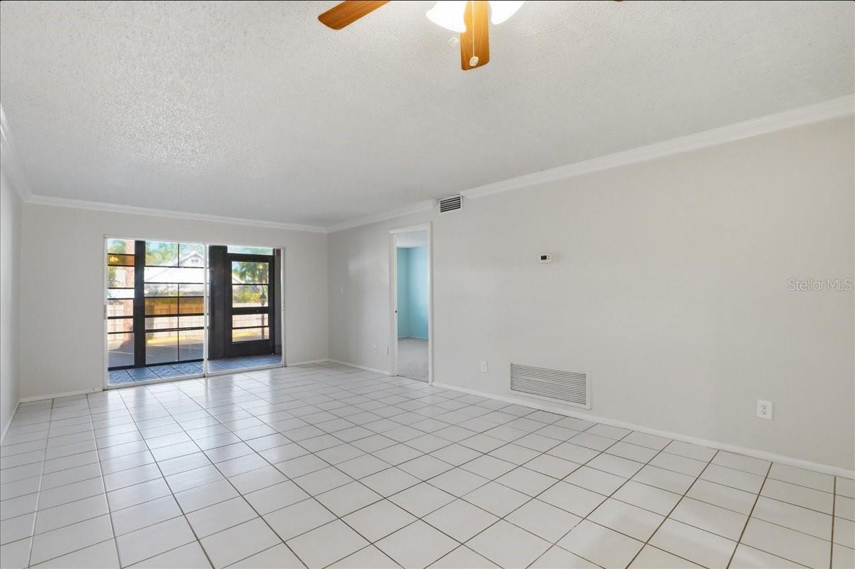 Image 7 of 30 For 3700 Osprey Avenue 115