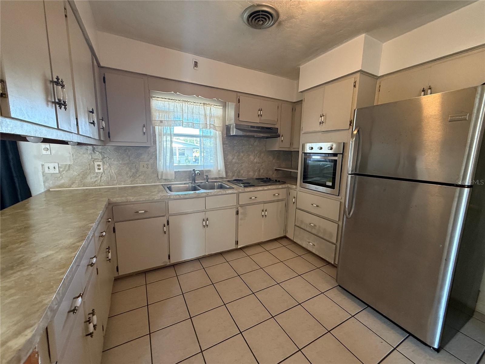 Image 10 of 30 For 915 14th Street E