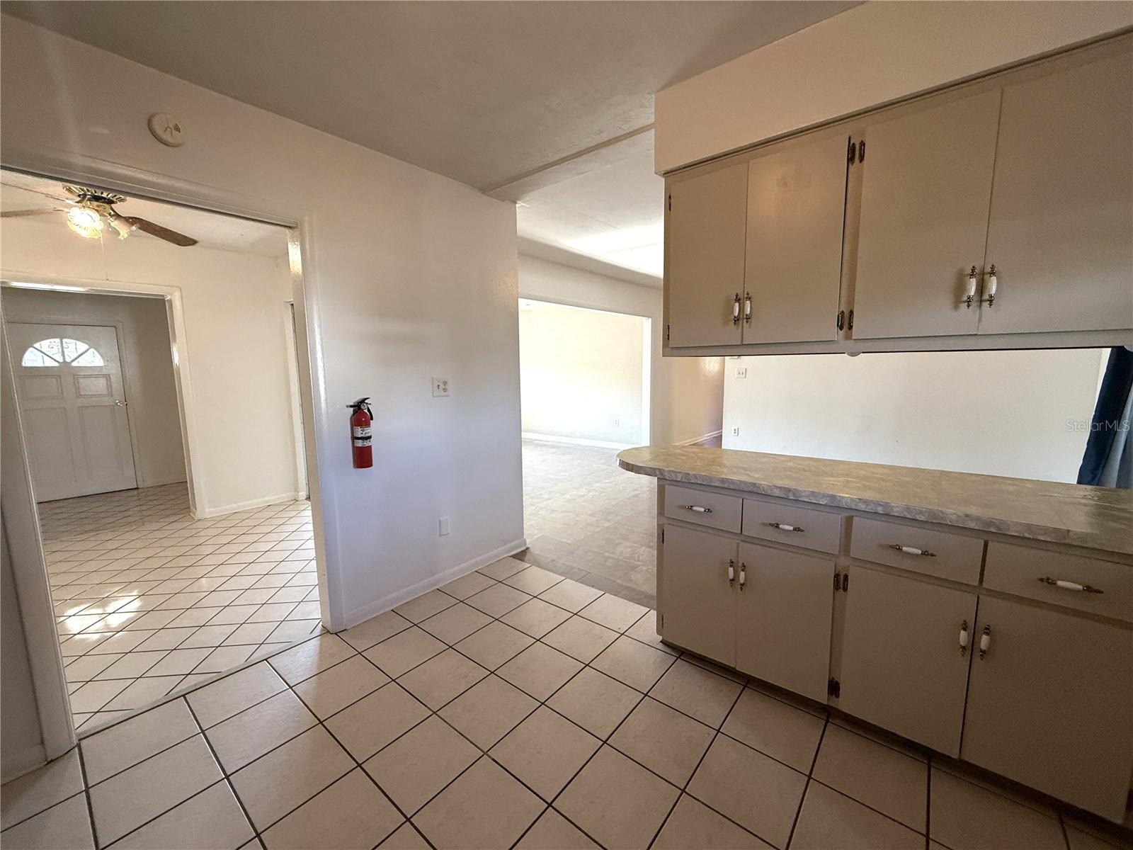 Image 11 of 30 For 915 14th Street E