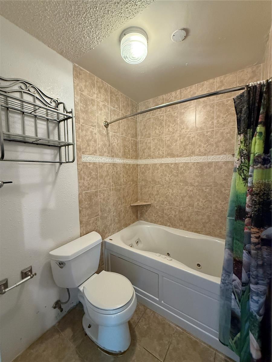 Image 17 of 30 For 915 14th Street E
