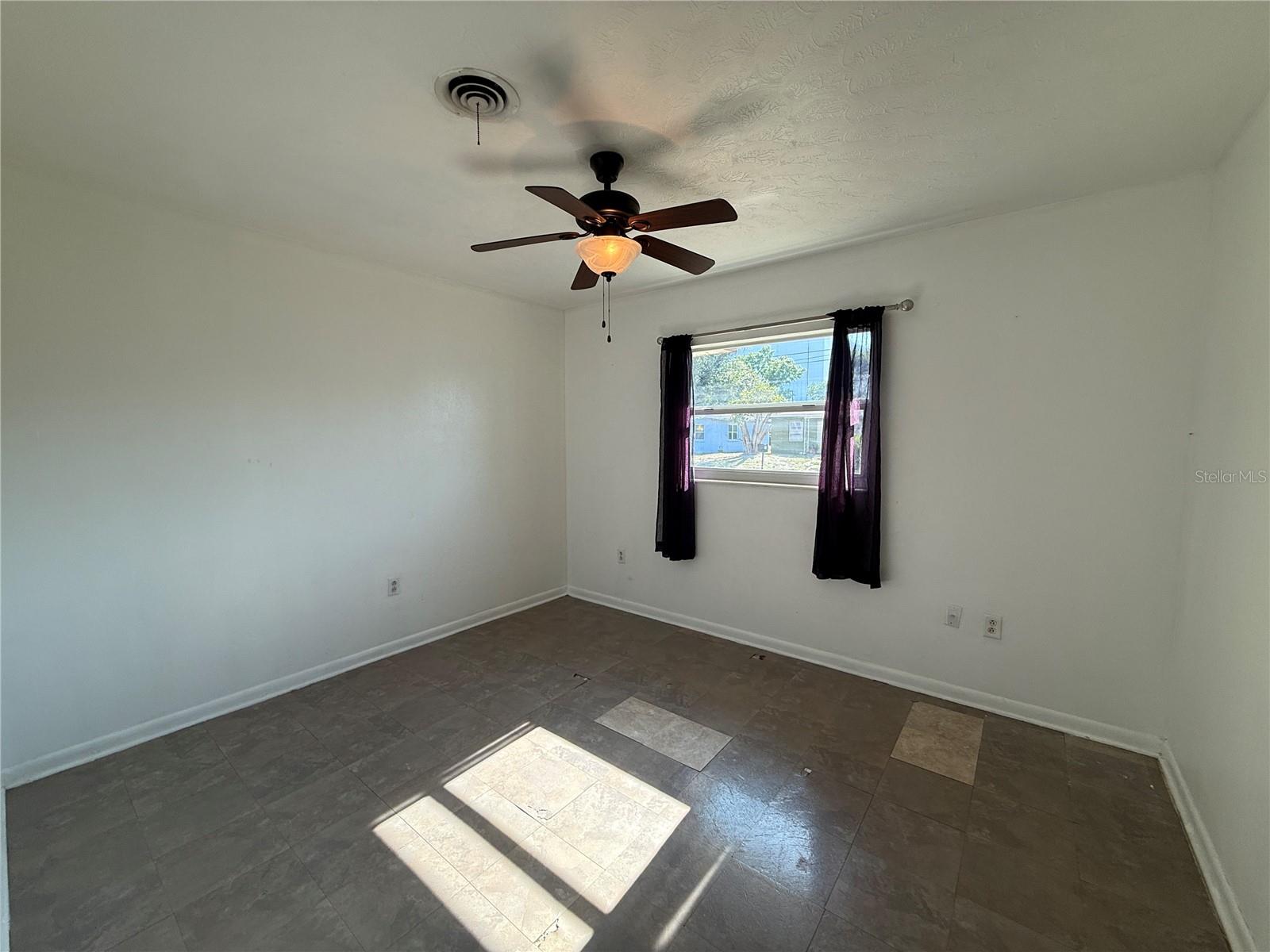 Image 19 of 30 For 915 14th Street E
