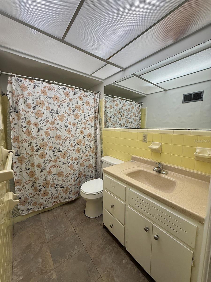 Image 22 of 30 For 915 14th Street E