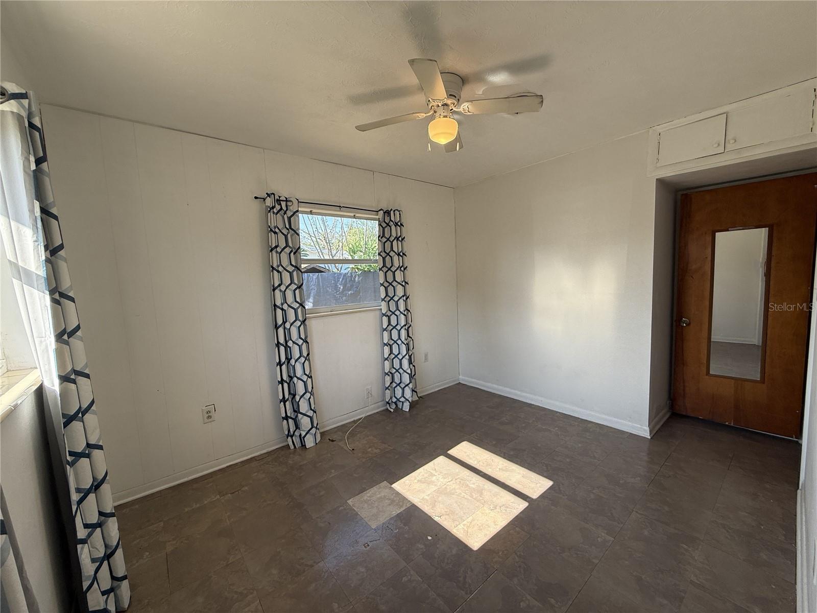 Image 24 of 30 For 915 14th Street E