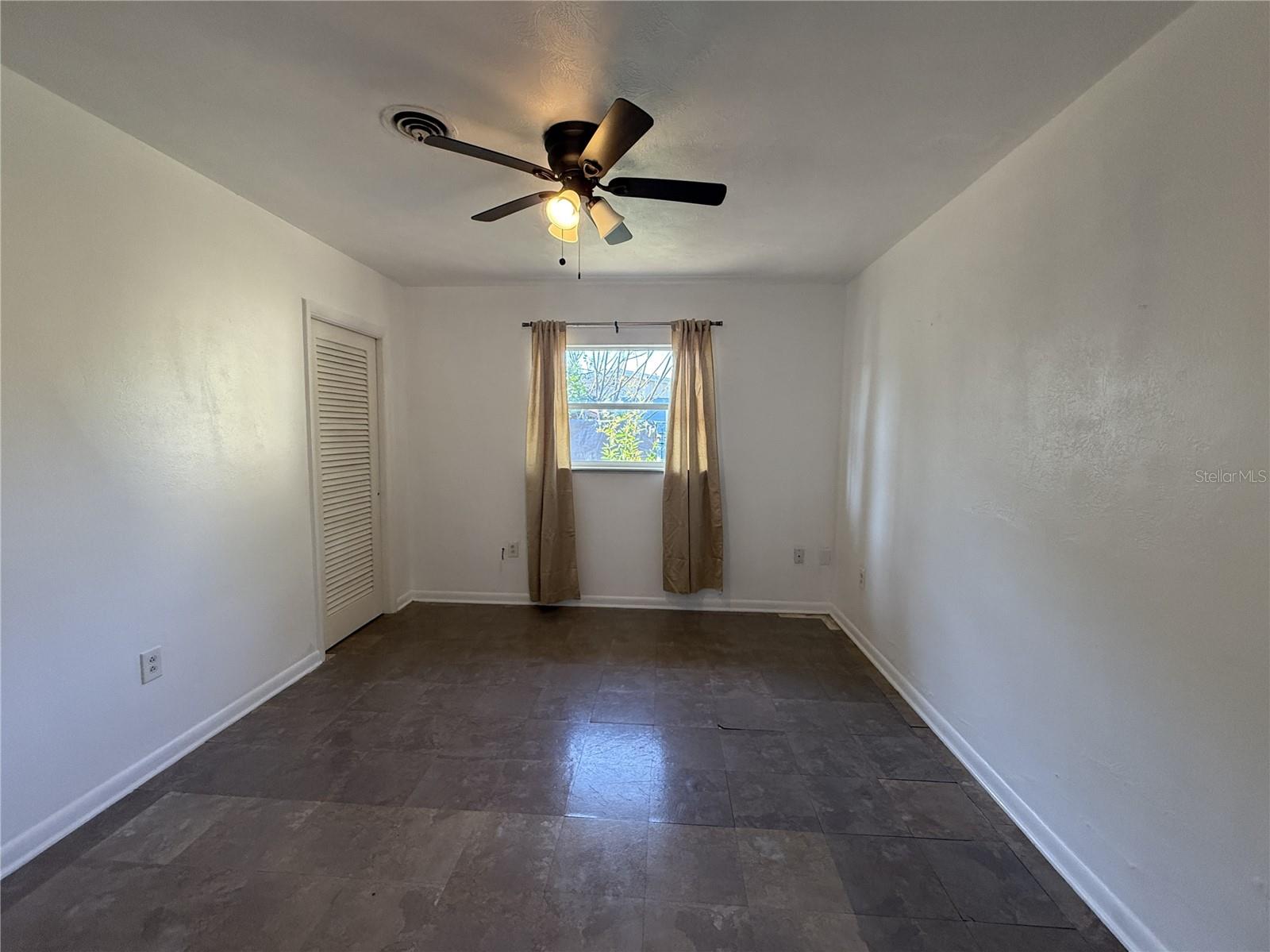 Image 26 of 30 For 915 14th Street E