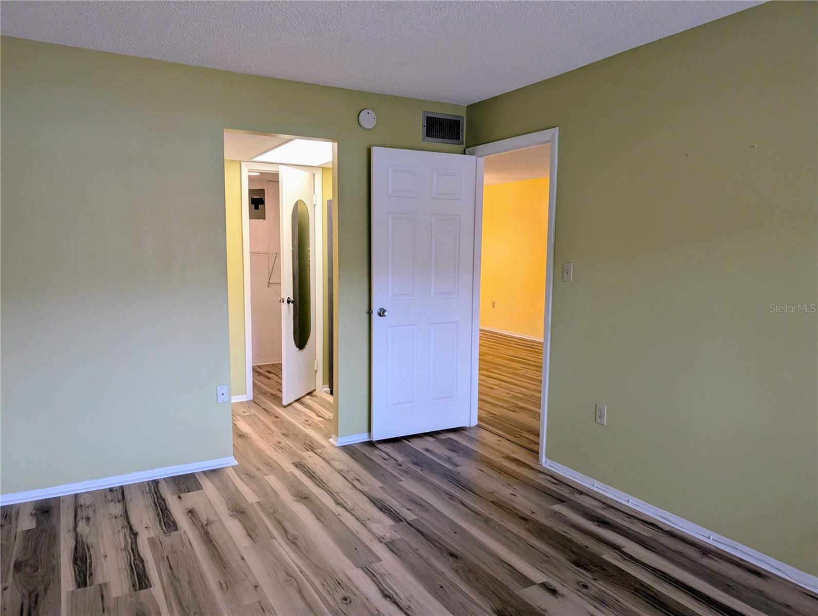 Image 10 of 28 For 4111 Heron Way E-103