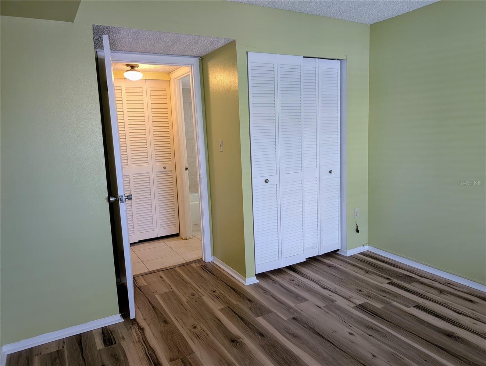 Image 13 of 28 For 4111 Heron Way E-103