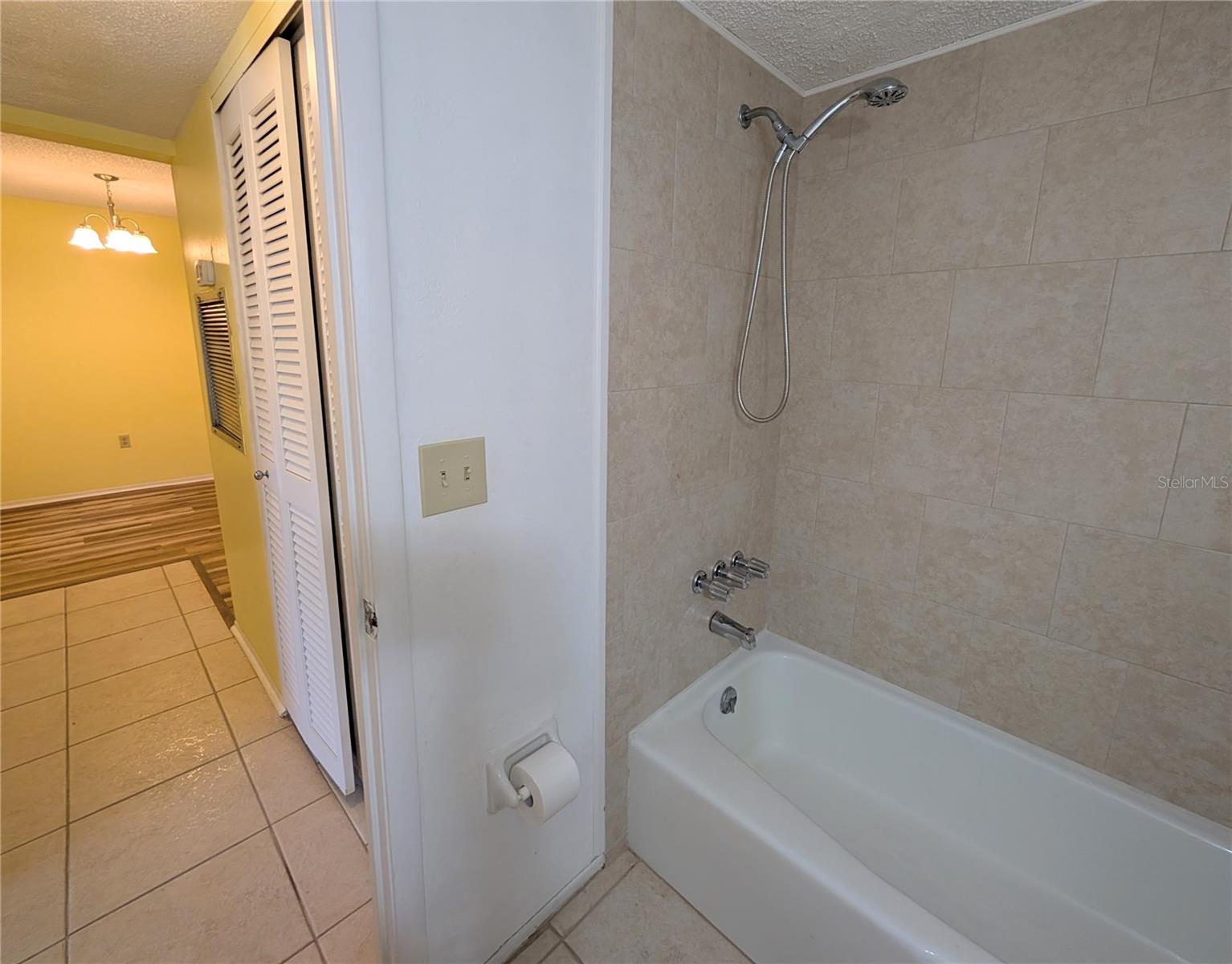 Image 18 of 28 For 4111 Heron Way E-103