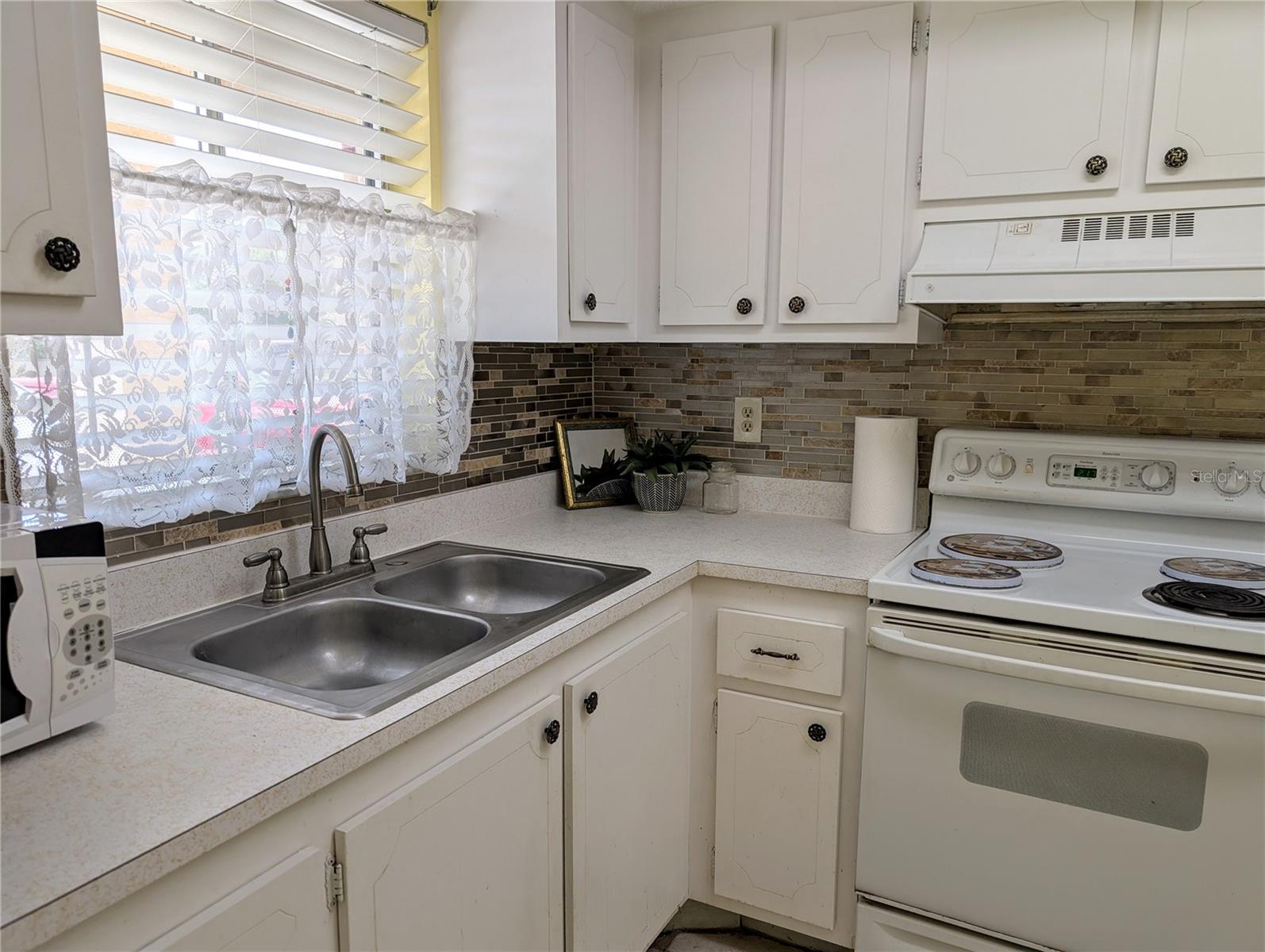 Image 3 of 28 For 4111 Heron Way E-103