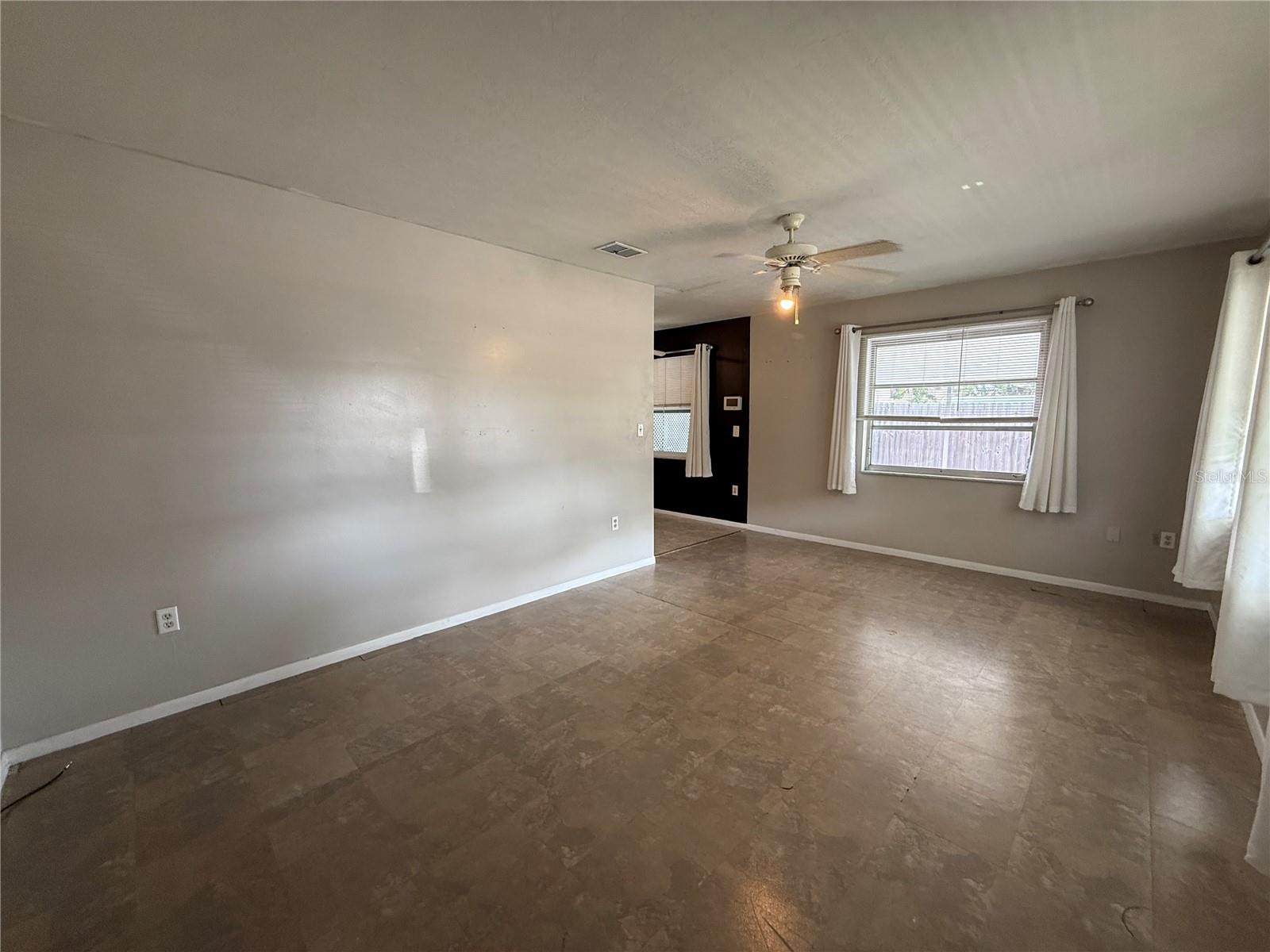 Image 5 of 19 For 2402 9th Street E
