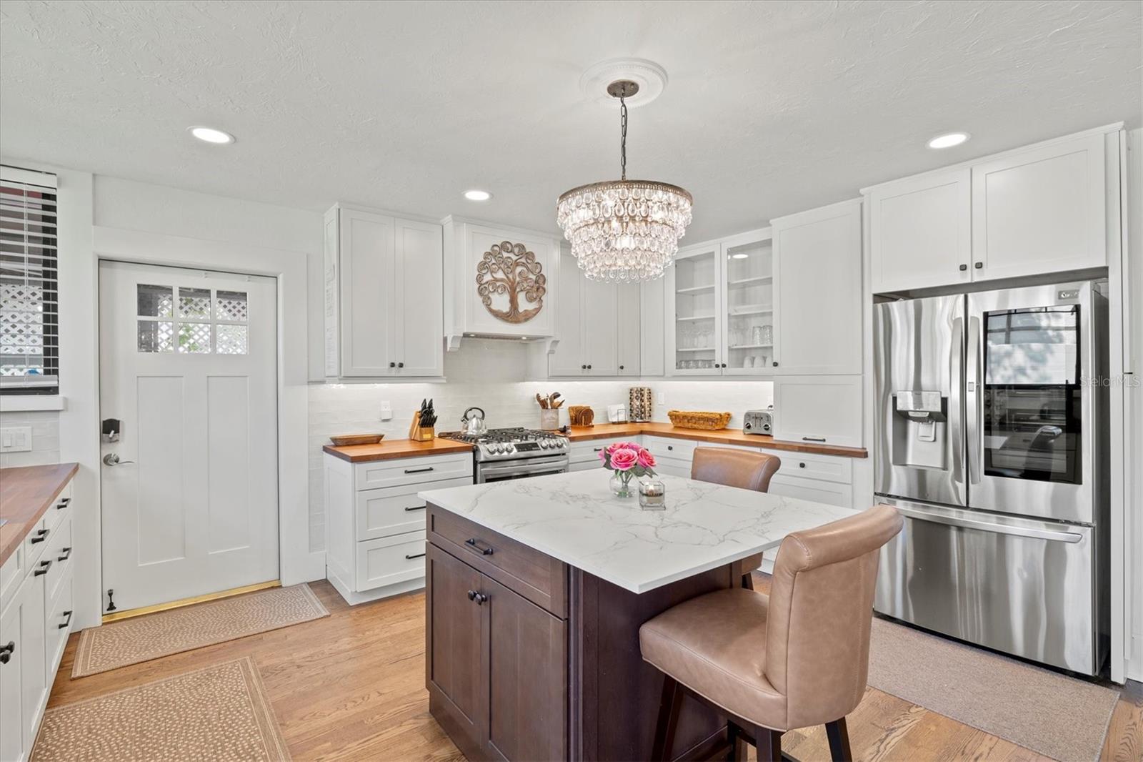 Image 18 of 70 For 1523 1st Avenue W