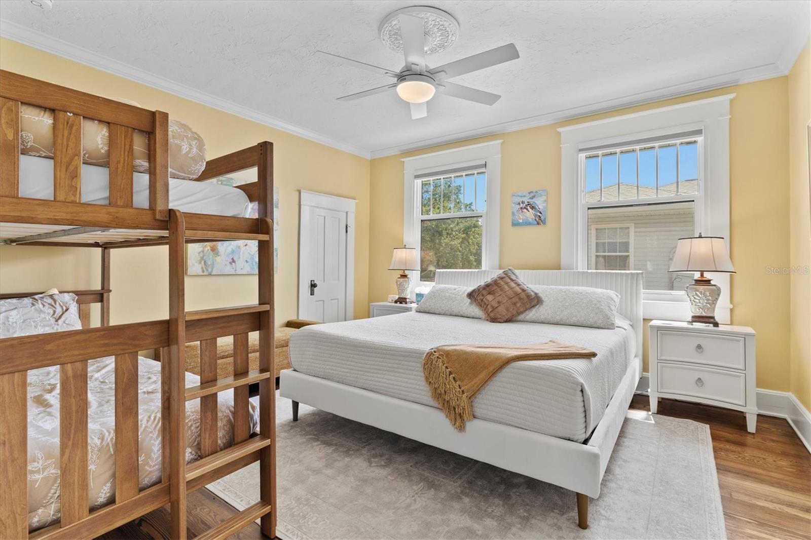 Image 30 of 70 For 1523 1st Avenue W
