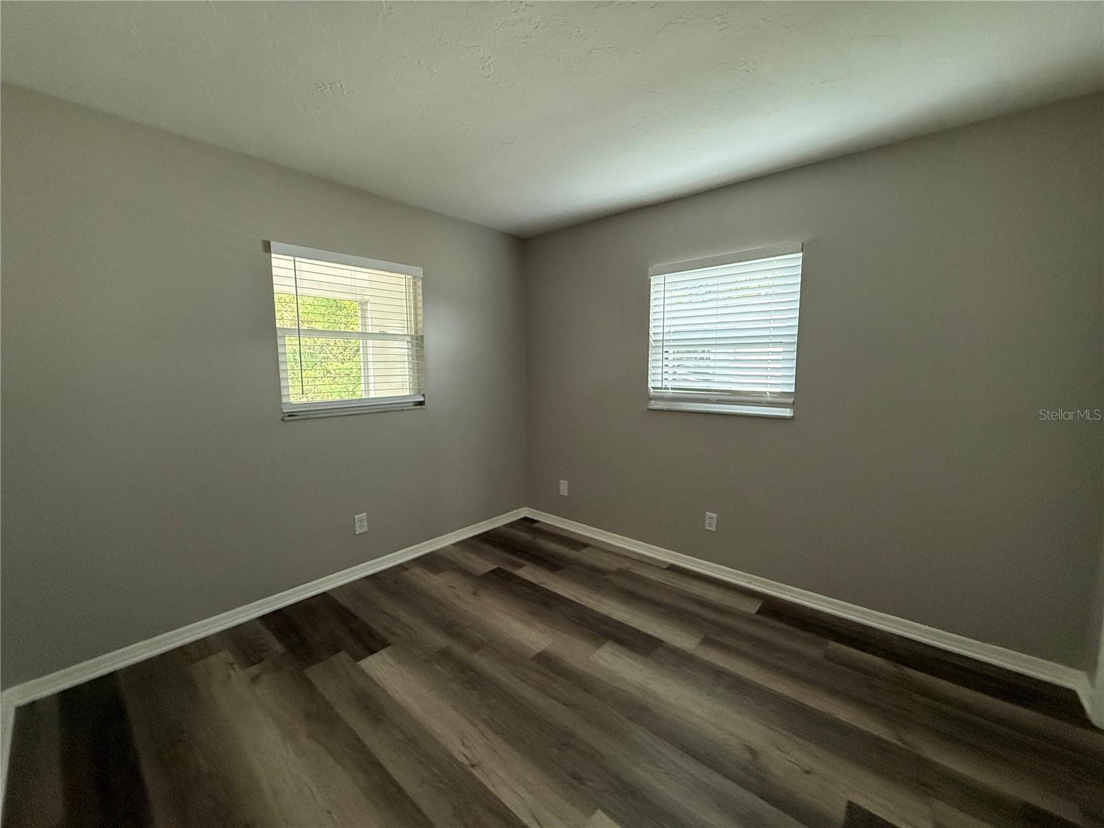 Image 10 of 14 For 464 Briarwood Road