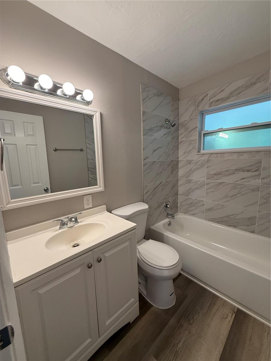 Image 9 of 14 For 464 Briarwood Road