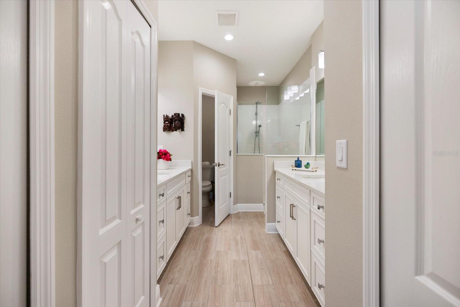 Image 21 of 54 For 27540 Janzen Court