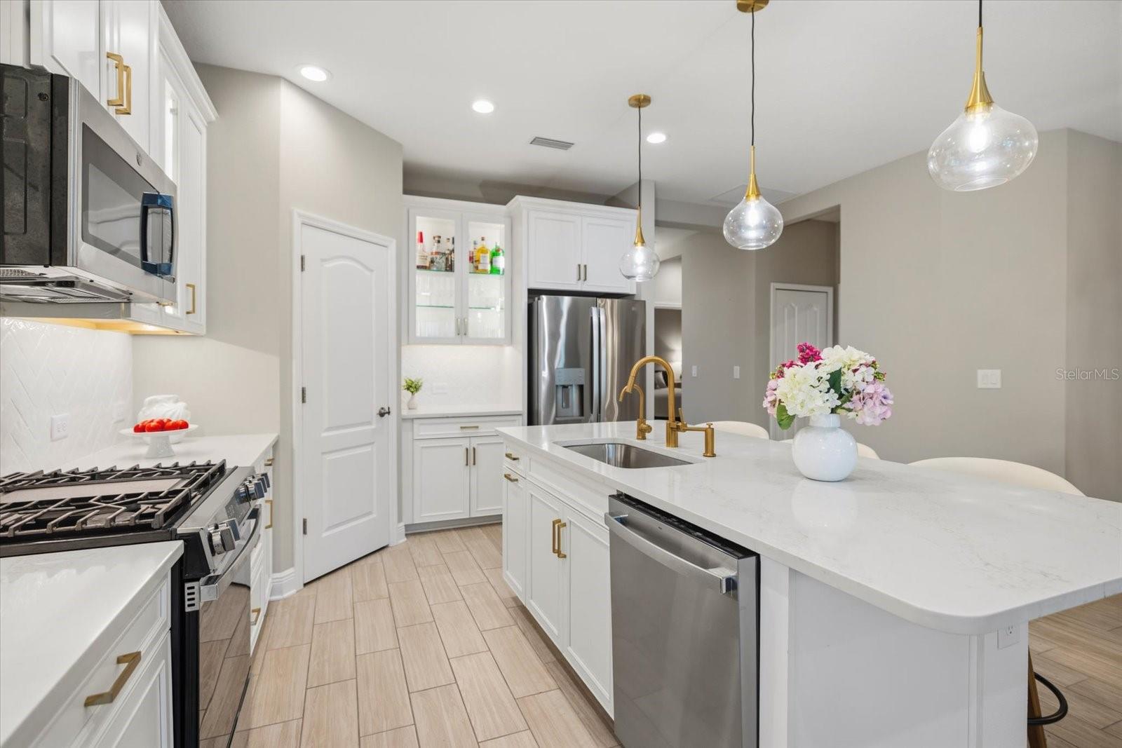 Image 9 of 54 For 27540 Janzen Court