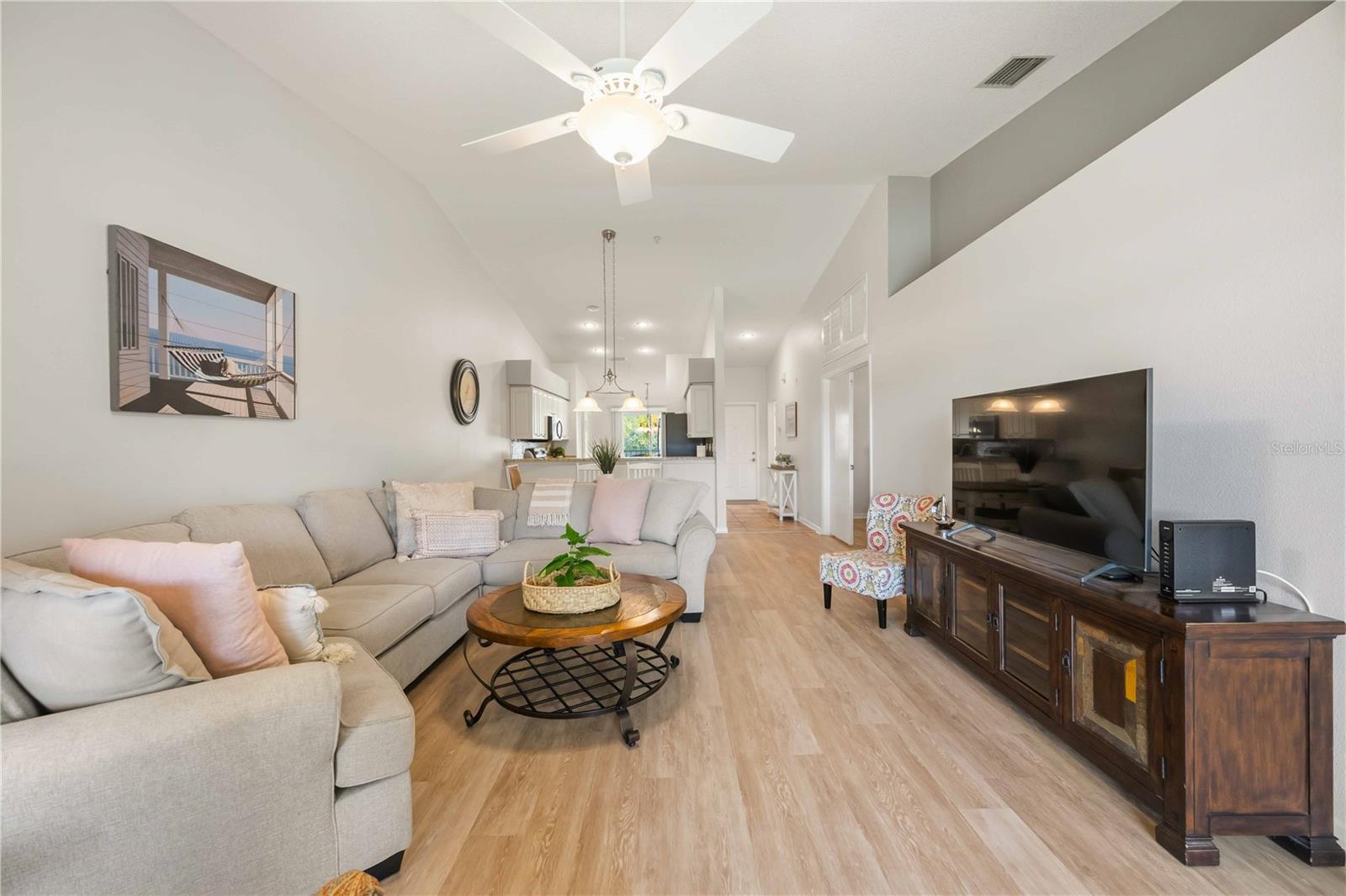 Image 10 of 68 For 8951 Veranda Way 623