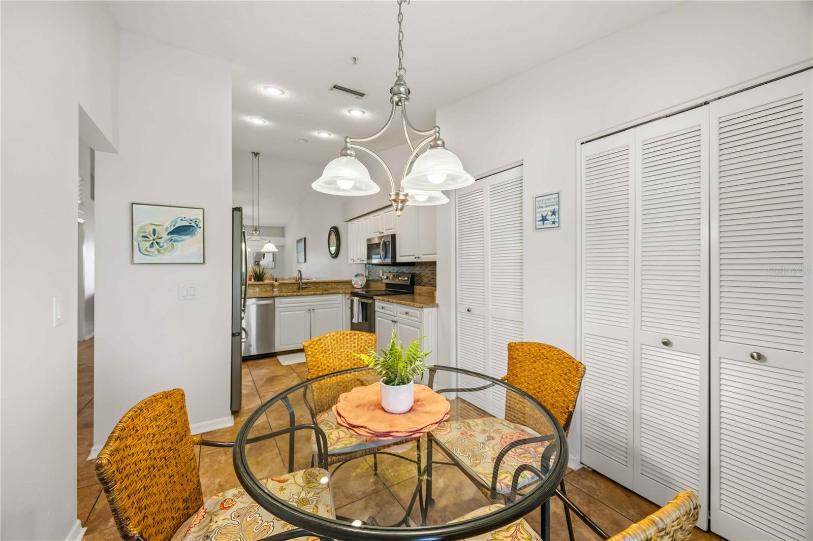 Image 17 of 68 For 8951 Veranda Way 623