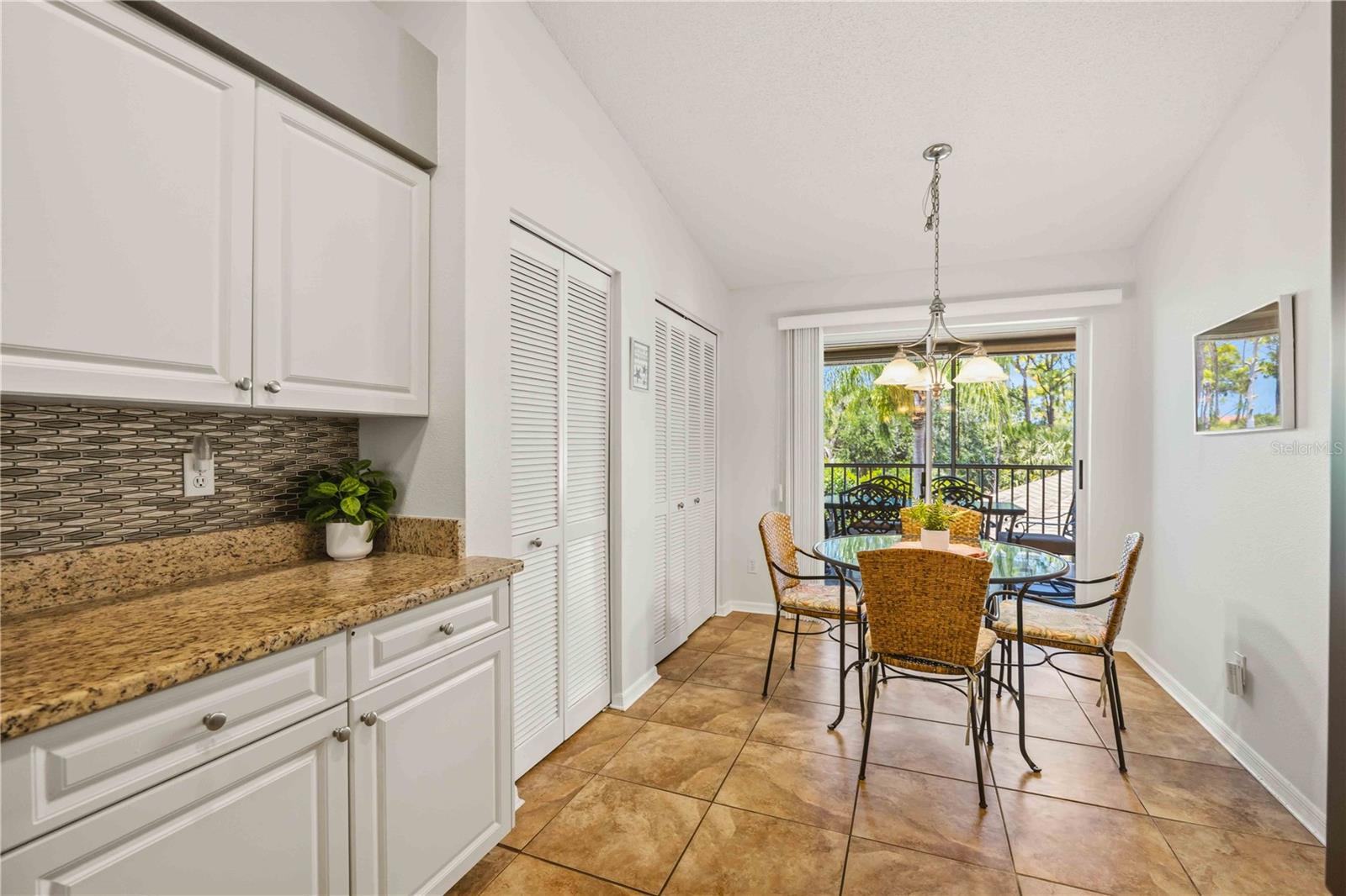 Image 21 of 68 For 8951 Veranda Way 623