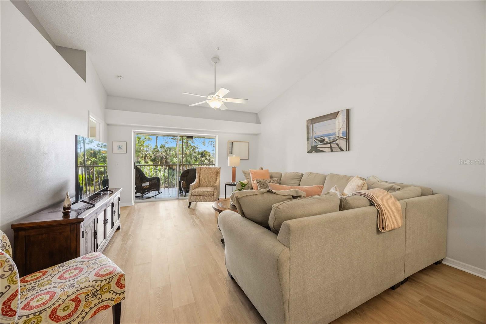 Image 6 of 68 For 8951 Veranda Way 623