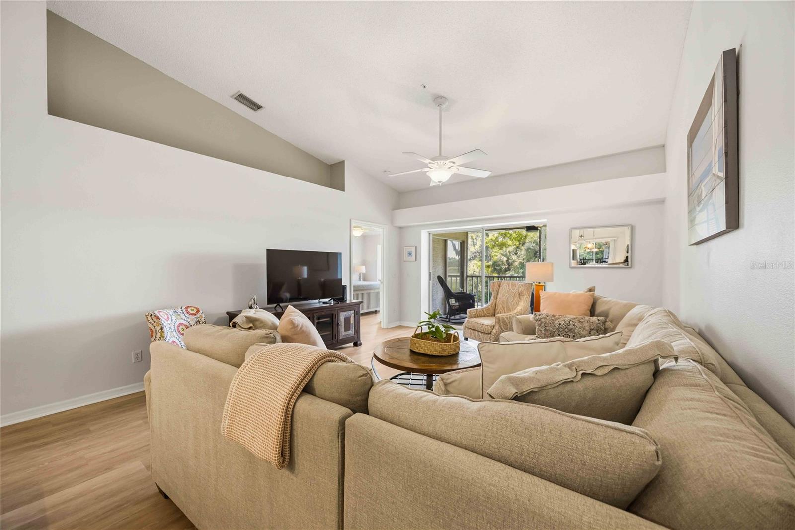 Image 7 of 68 For 8951 Veranda Way 623