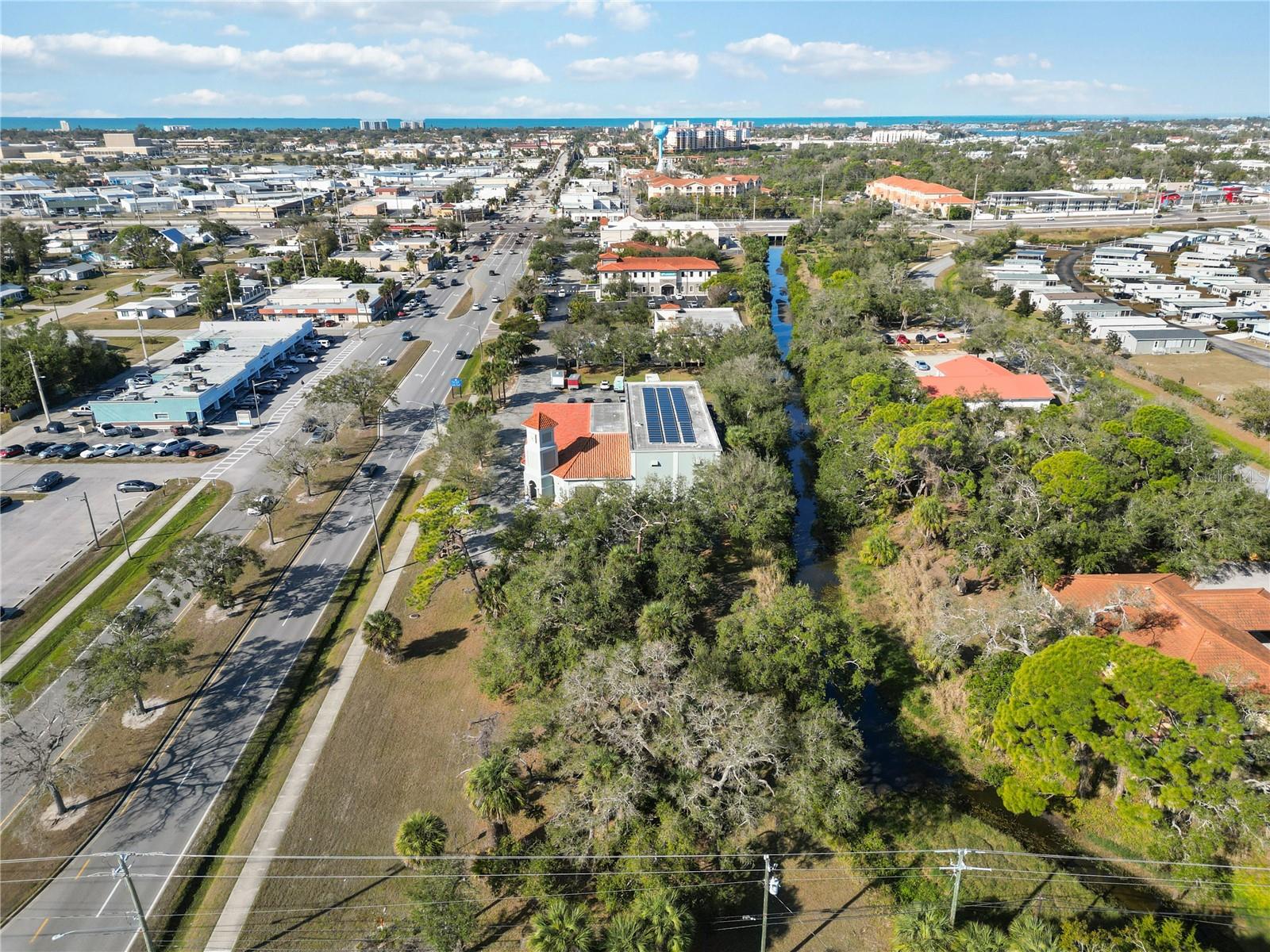 Image 7 of 19 For 841 Venice Avenue