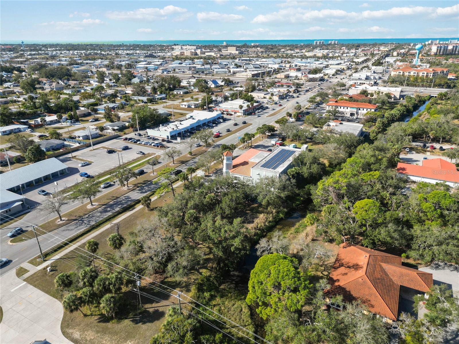 Image 8 of 19 For 841 Venice Avenue