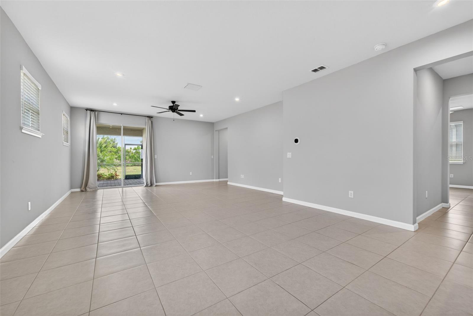 Image 11 of 60 For 20458 Bandera Place