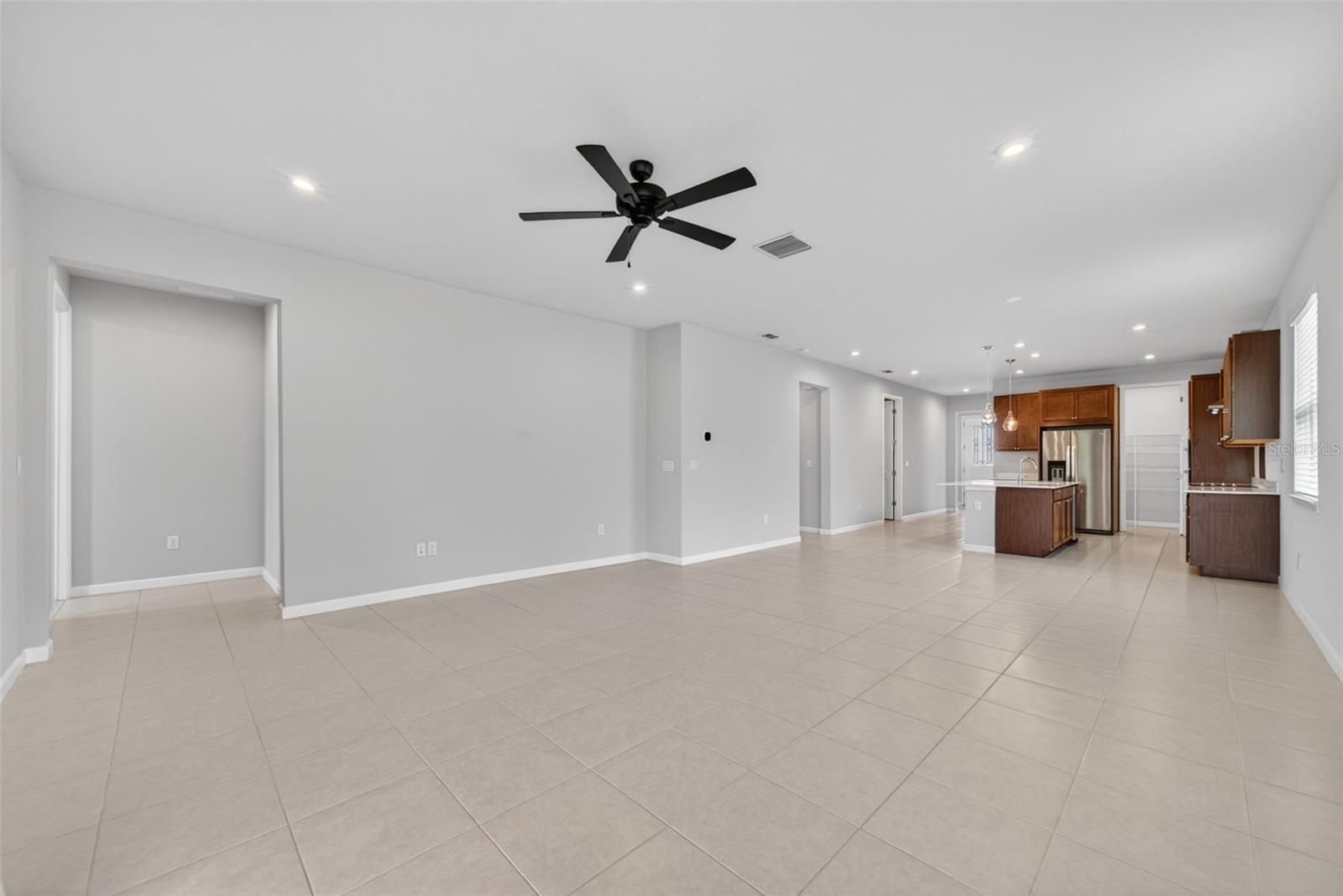 Image 13 of 60 For 20458 Bandera Place