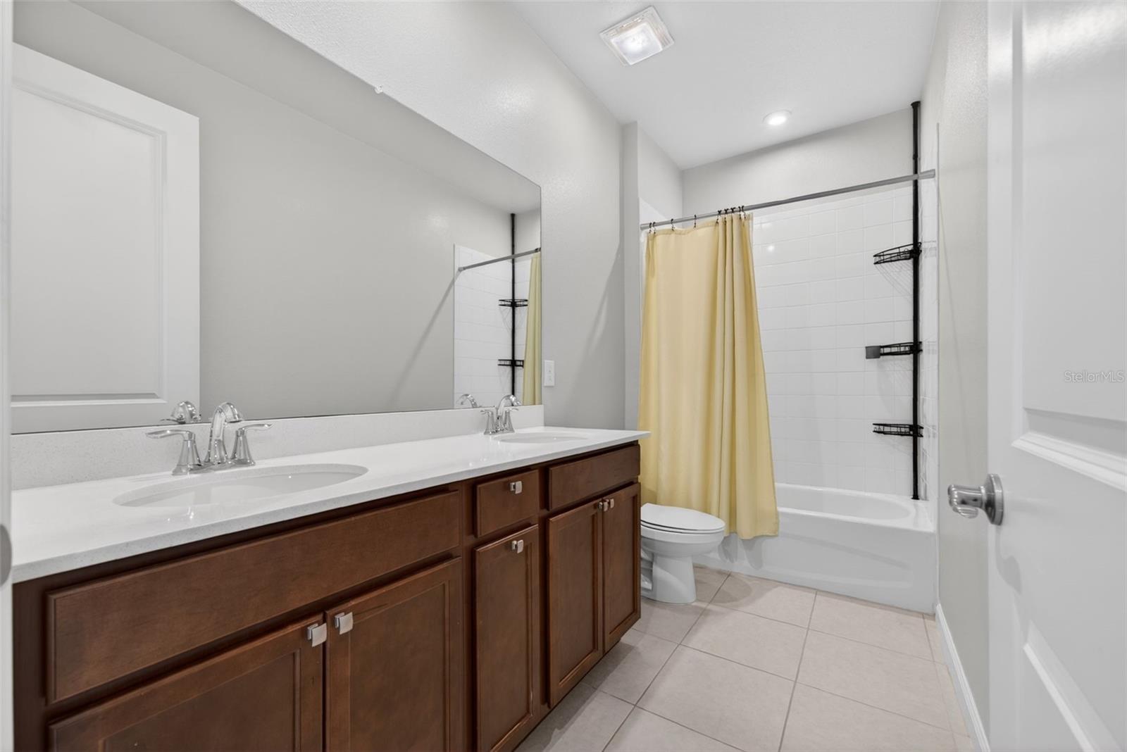 Image 33 of 60 For 20458 Bandera Place