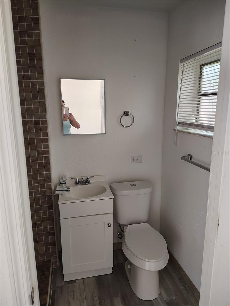 Image 4 of 4 For 616 Golf Drive