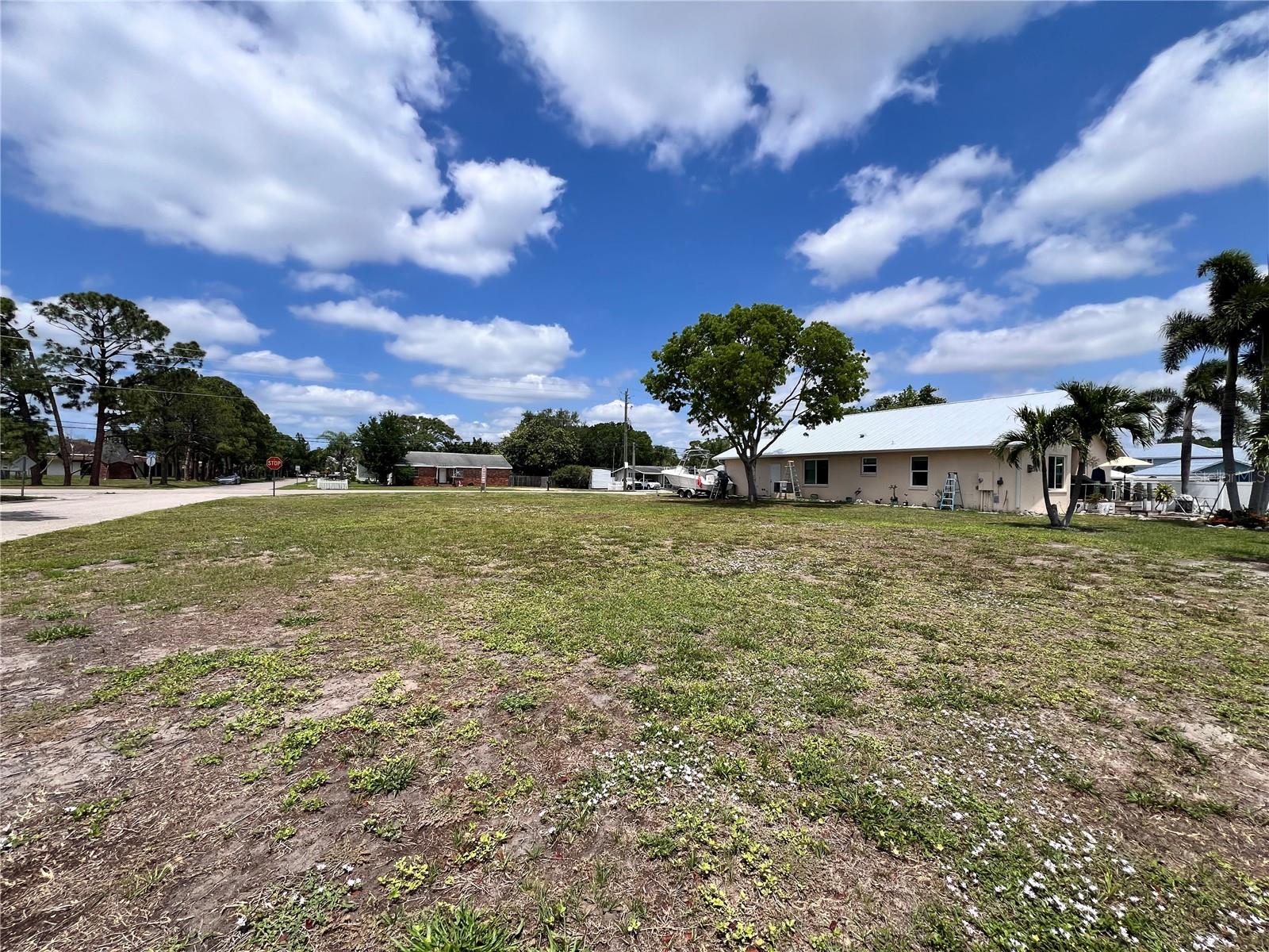 Image 5 of 9 For 2213 10th Street W