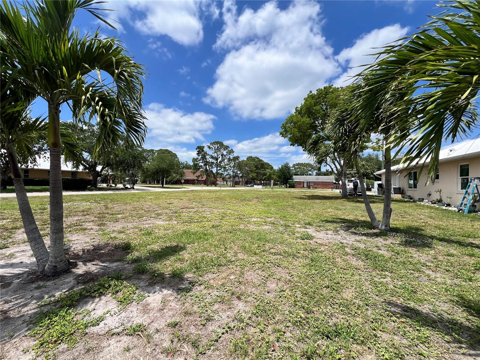 Image 6 of 9 For 2213 10th Street W