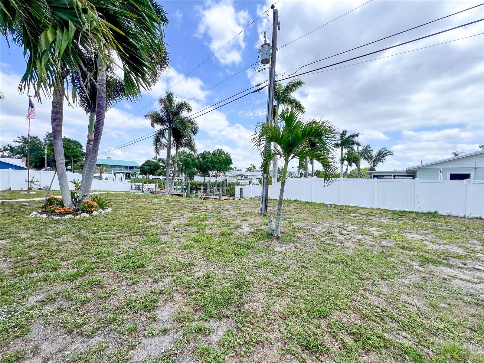 Image 8 of 9 For 2213 10th Street W