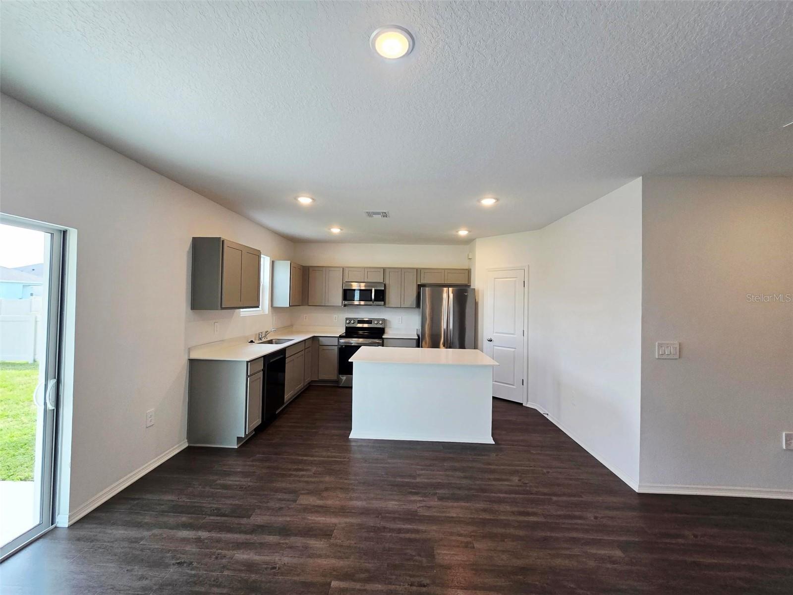 Image 3 of 25 For 13031 Bluff Oak Way