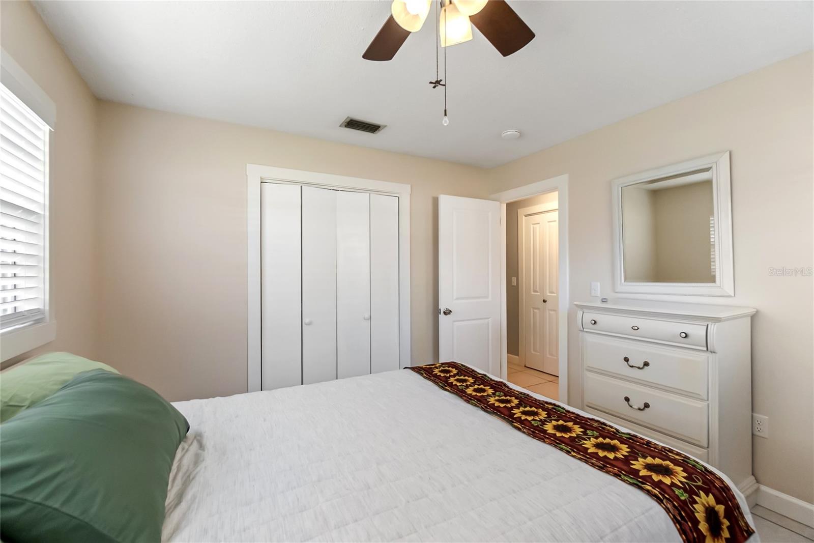 Image 16 of 27 For 676 Park Circle