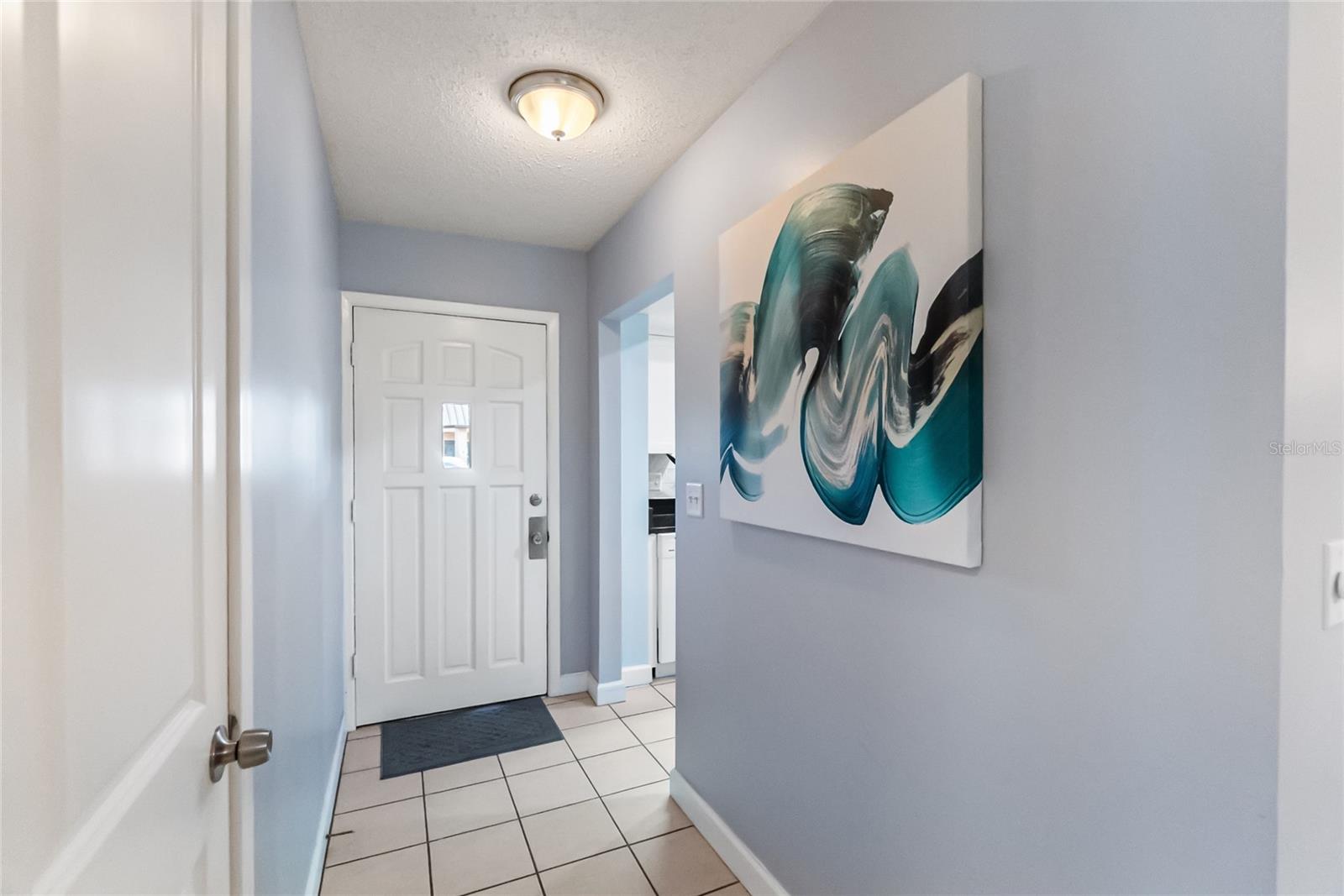 Image 3 of 27 For 676 Park Circle