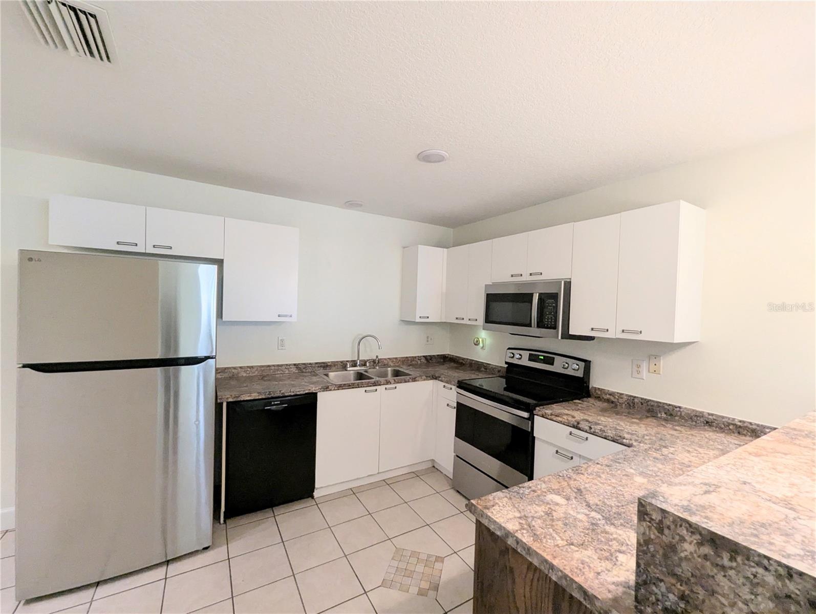 Image 20 of 30 For 1808 36th Avenue E