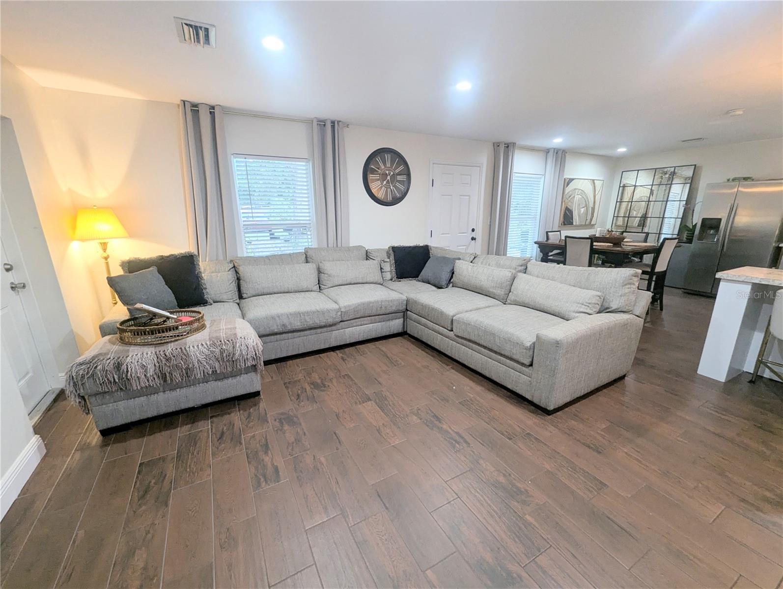 Image 5 of 30 For 1808 36th Avenue E