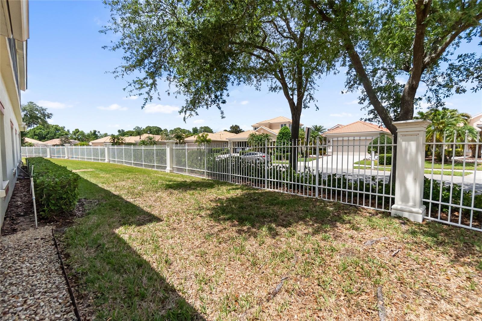 Image 8 of 29 For 7343 Fountain Palm Circle Na
