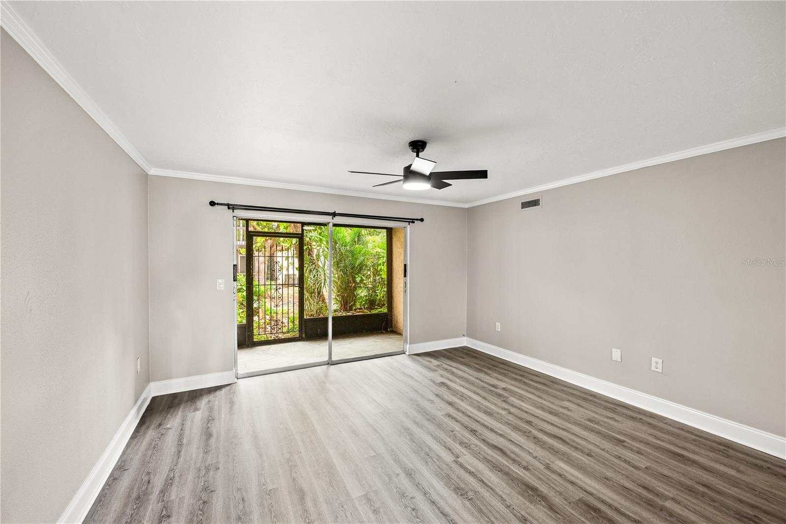 Image 4 of 21 For 2717 Hidden Lake Boulevard B