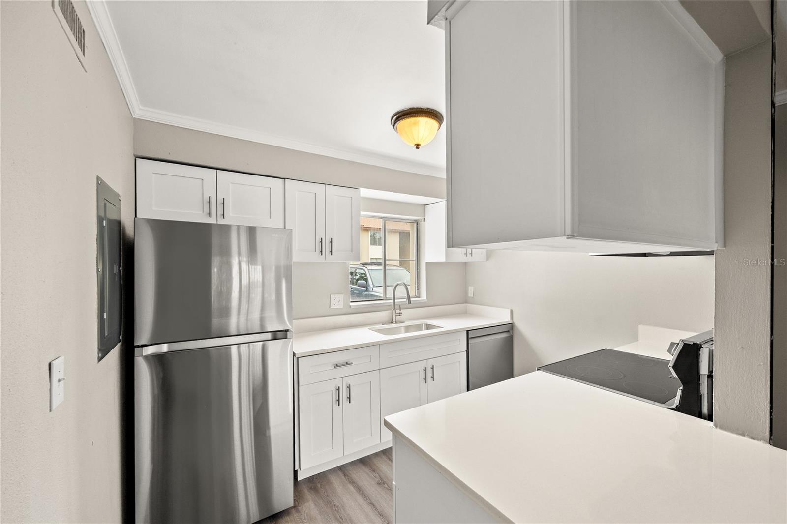 Image 5 of 21 For 2717 Hidden Lake Boulevard B
